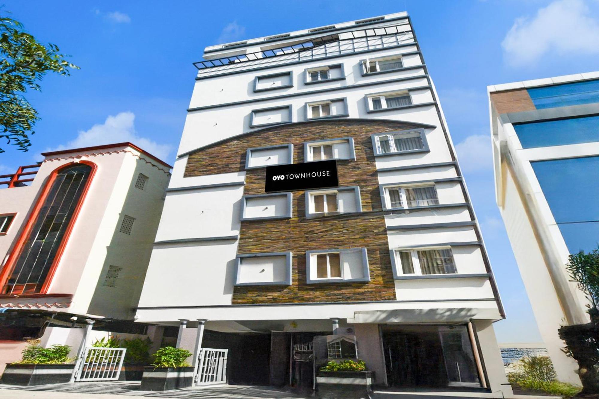 Townhouse Aarav Business Hotel Hajdarabad Zewnętrze zdjęcie