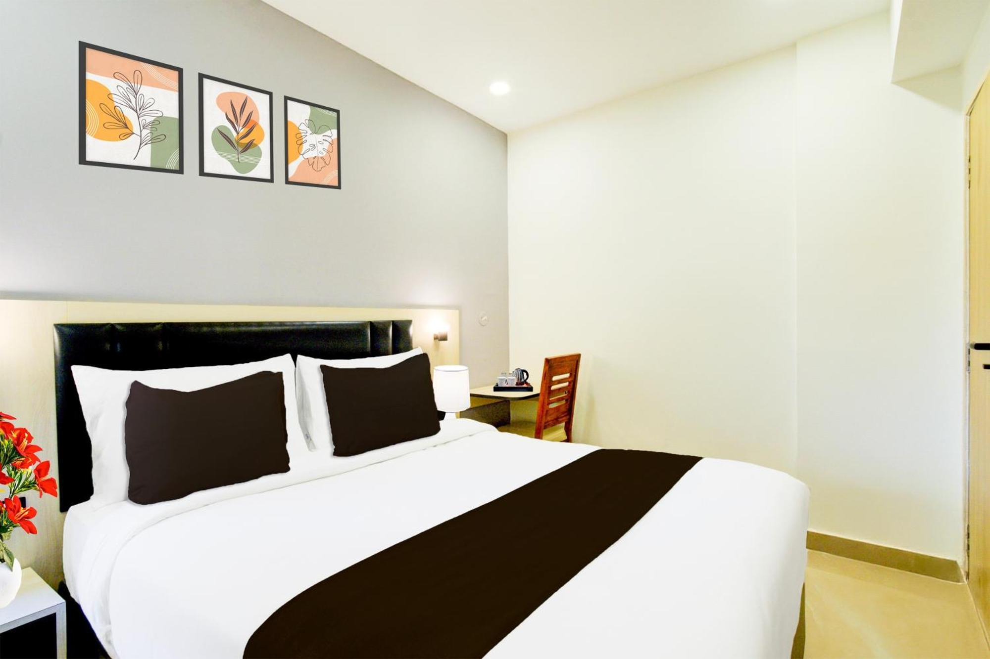 Townhouse Aarav Business Hotel Hajdarabad Zewnętrze zdjęcie